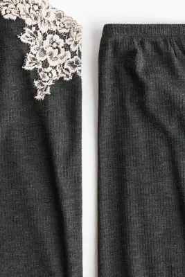 Pyjama en jersey avec dentelle - Gris foncé/crème — photo 4