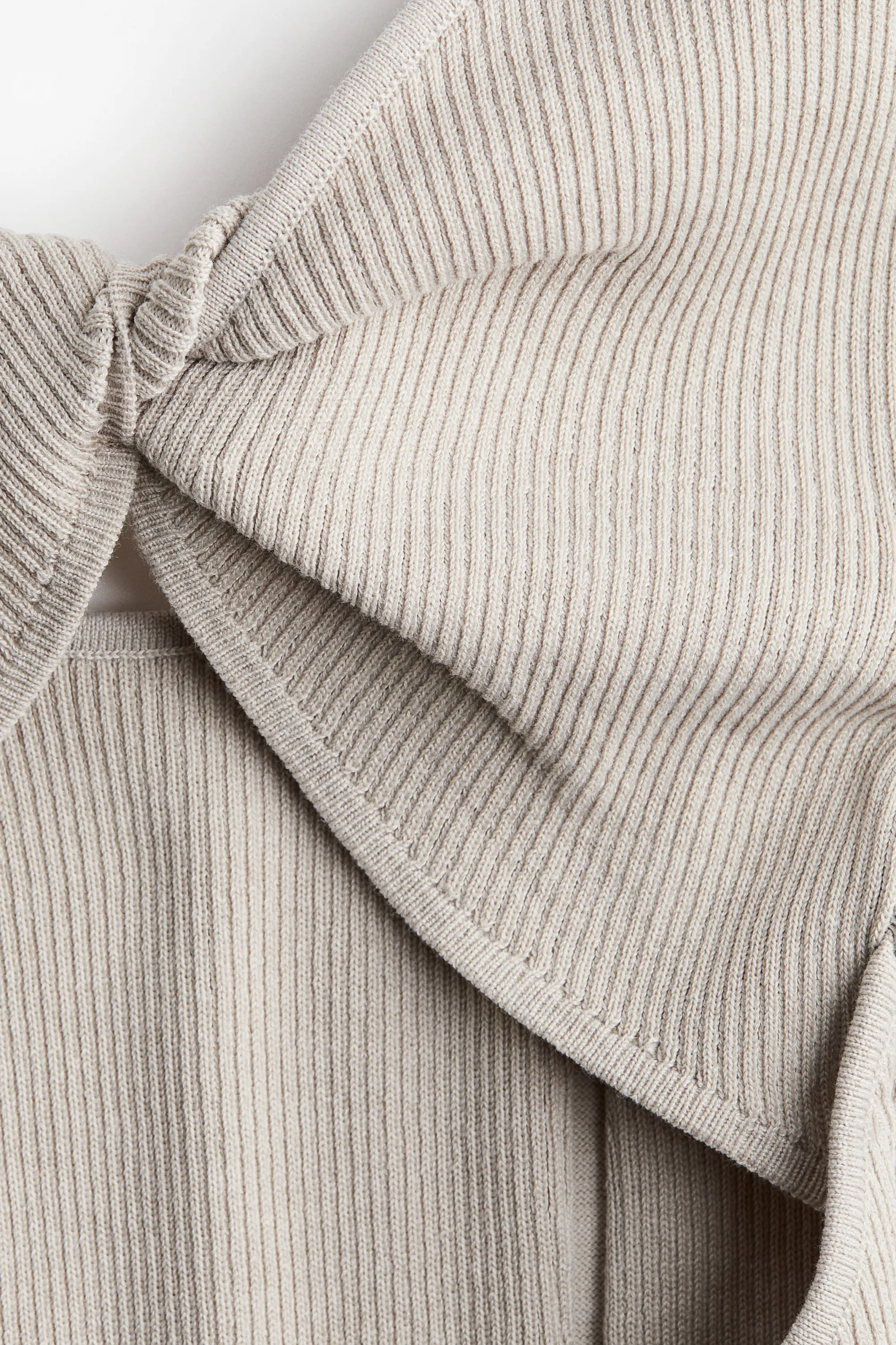 Robe en maille côtelée avec détail torsadé - Taupe clair