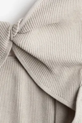 Robe en maille côtelée avec détail torsadé - Taupe clair