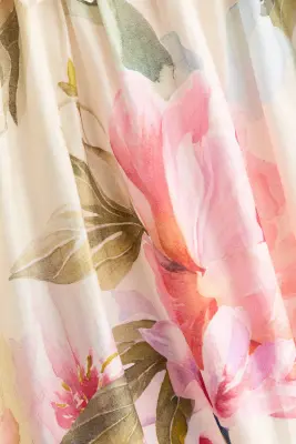 Robe à bretelles fines avec base à effet boule - Crème/fleuri — photo 3