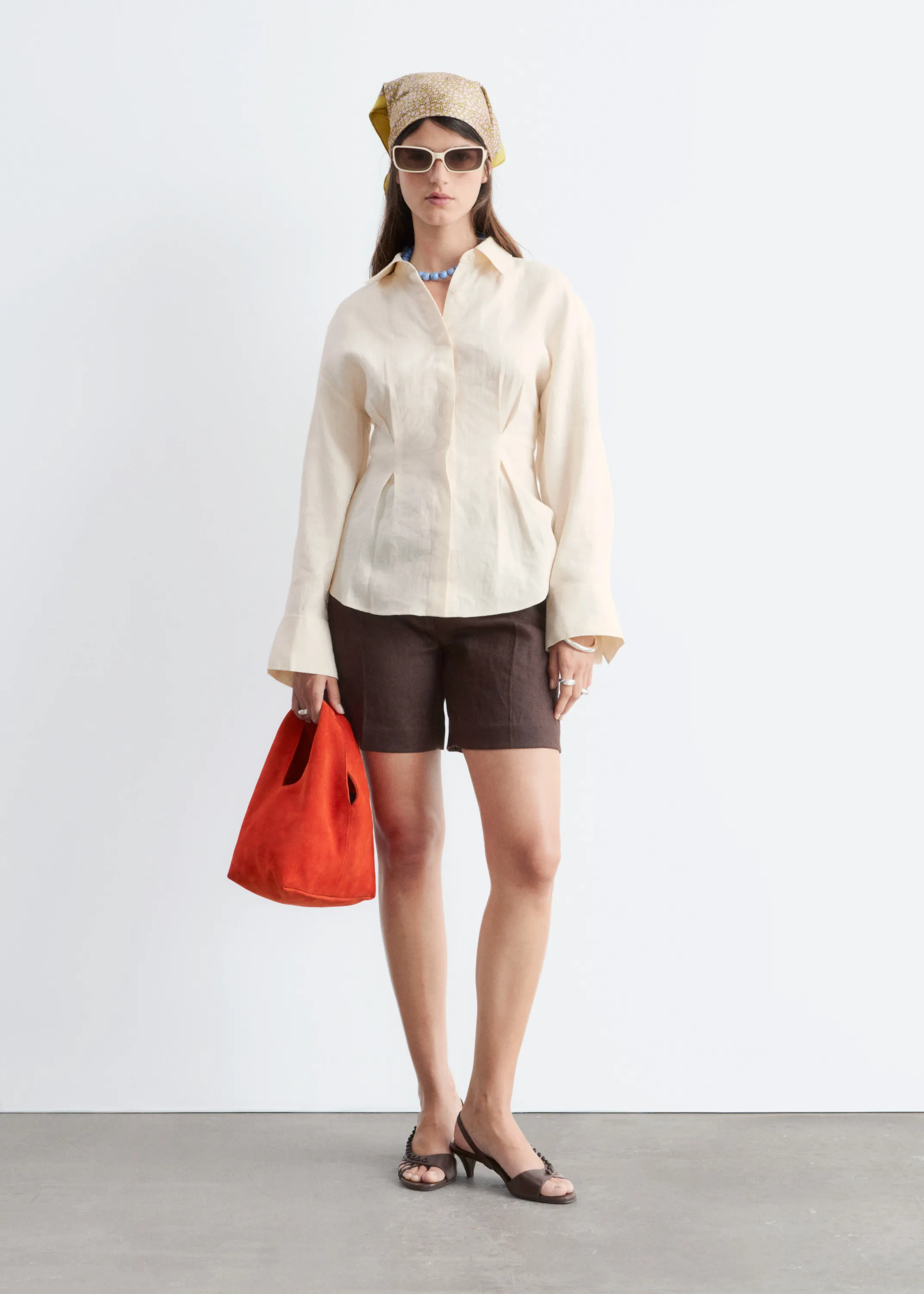 Chemise en lin plissée à la taille - Beige clair