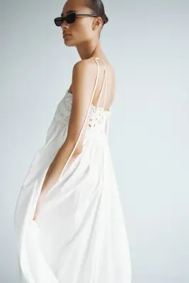 Robe avec détails brodés et bretelles à nouer - Crème — photo 3