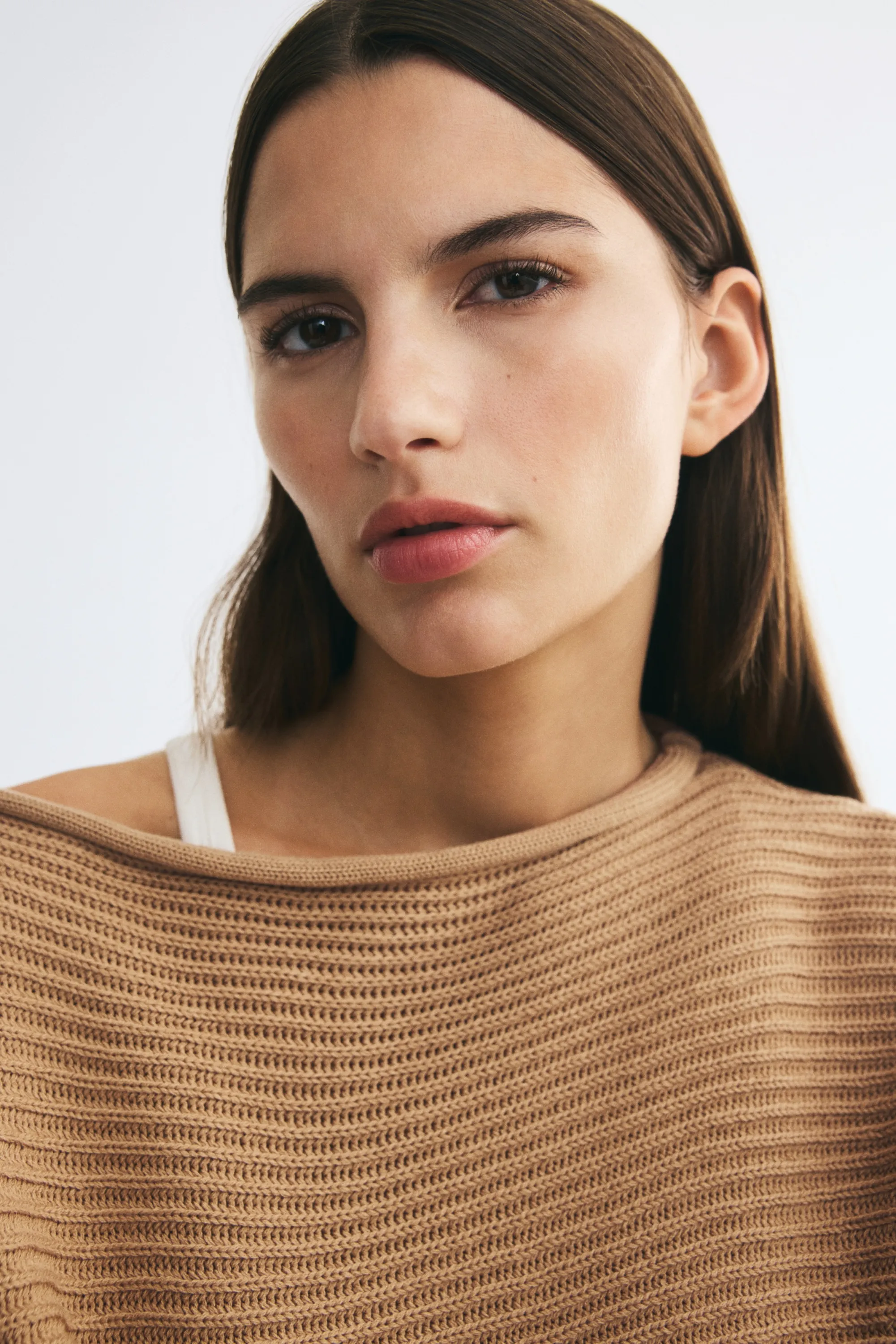 Pull en maille côtelée avec encolure bateau - Beige foncé