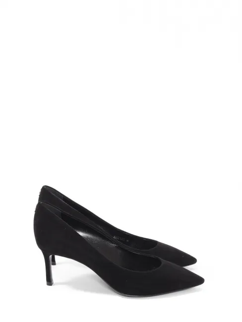Escarpins en suede noir talon stiletto et bout pointu Prix boutique 800€ Taille 37