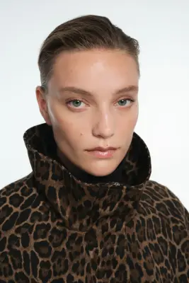 Veste oversize avec col entonnoir - Beige/imprimé léopard — photo 2