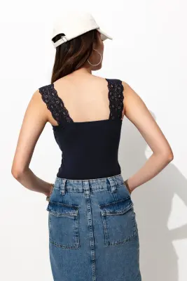 Top à bretelles dentelle Femme — photo 4
