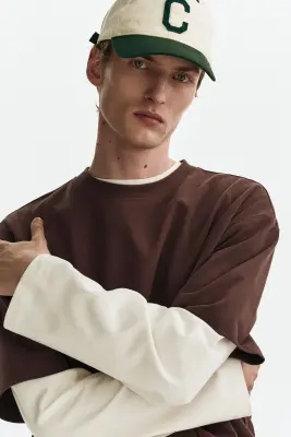 T-shirt boxy Loose Fit - Marron foncé — photo 2