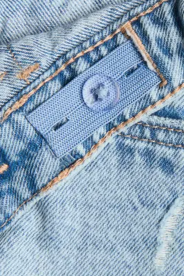 Short frangé en denim - Bleu denim clair — photo 4