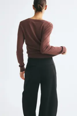 Gilet en maille fine - Marron foncé — photo 3