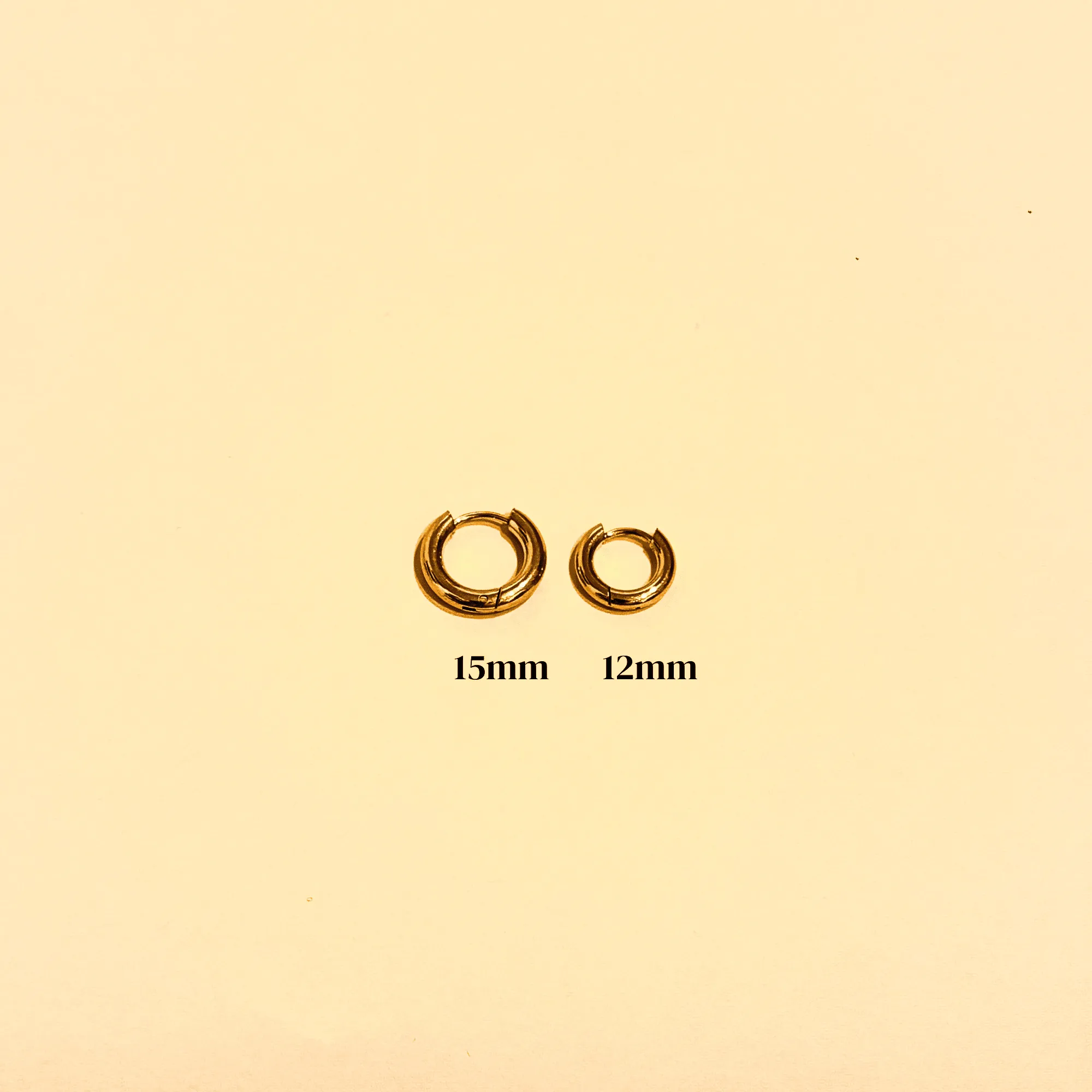 Boucles d’oreilles Tube Doré - 2 tailles disponibles