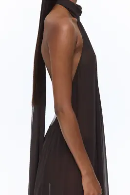 Robe trapèze en mousseline avec dos nu - Marron foncé — photo 3