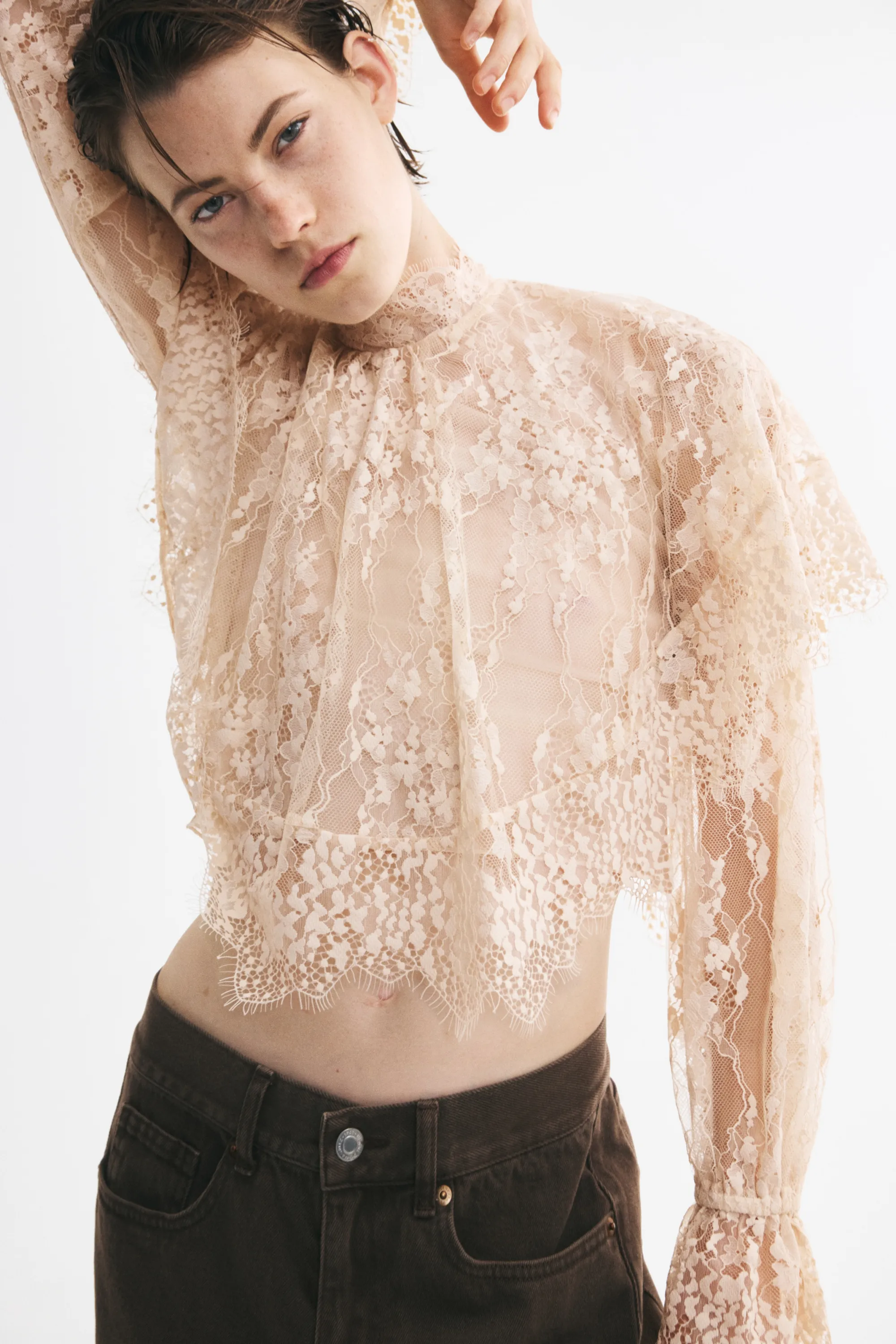 Top en dentelle avec cape - Beige clair