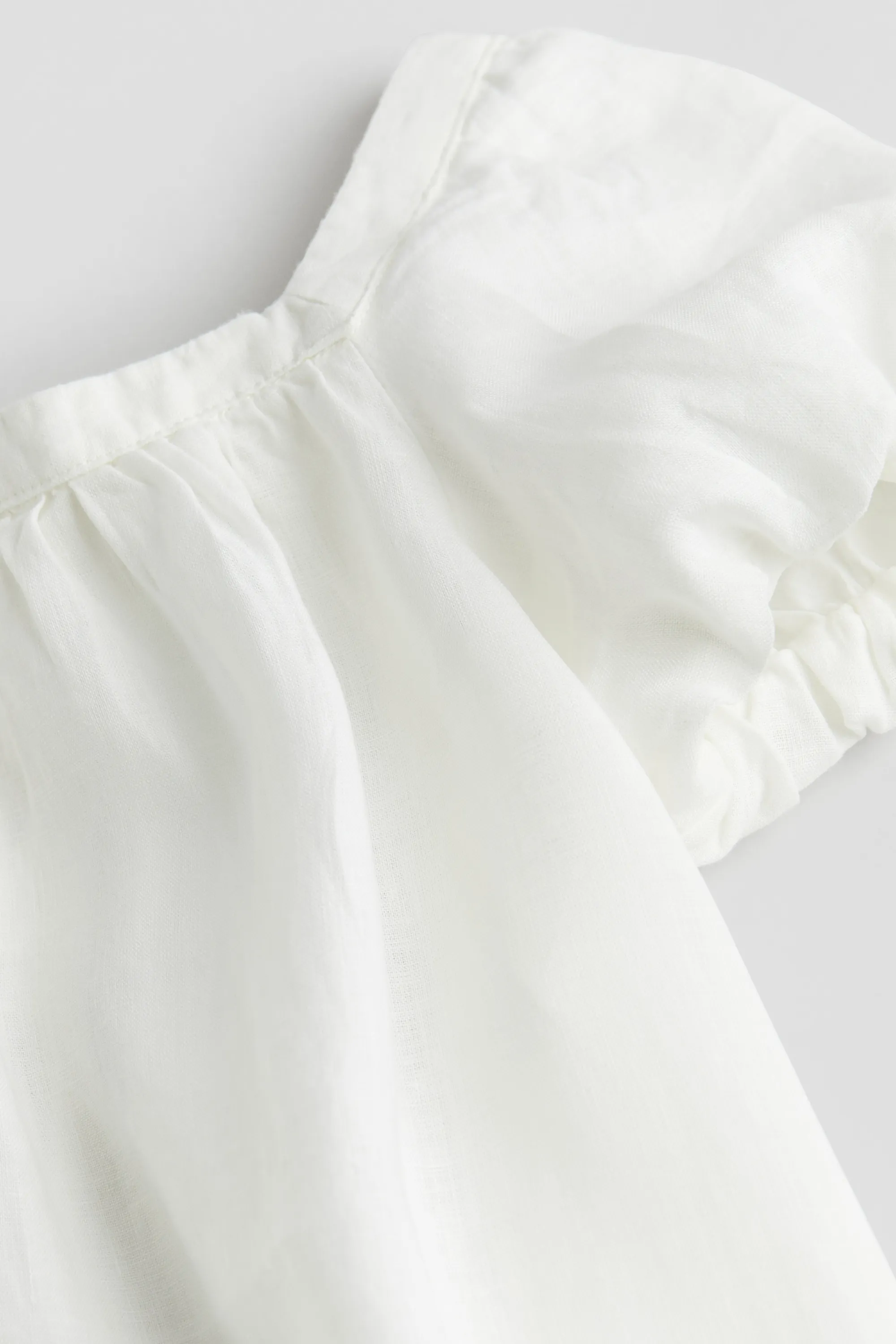 Robe en lin avec manches ballon - Blanc