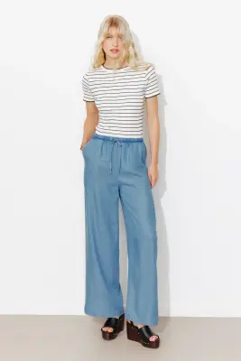 Pantalon large en lyocell — photo 2