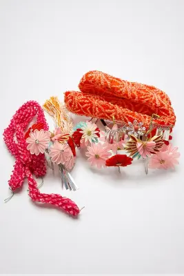 Kanzashi en Tsumami – Ornement capillaire japonais