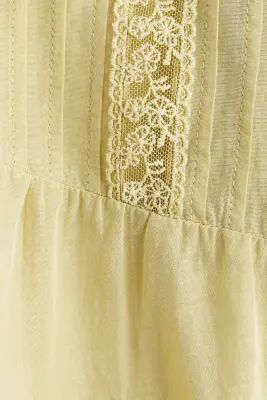 Blouse avec dentelle - Jaune — photo 4
