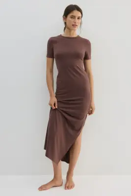 Longue robe T-shirt - Marron foncé — photo 1