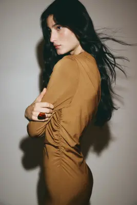 Robe asymétrique à effet drapé - Marron — photo 2