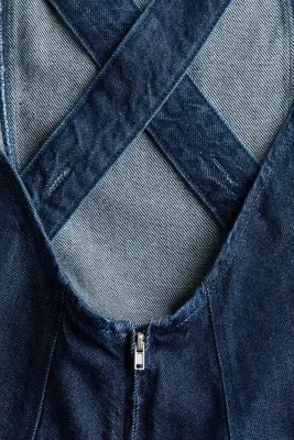 Robe en denim avec jupe évasée - Bleu denim foncé — photo 5