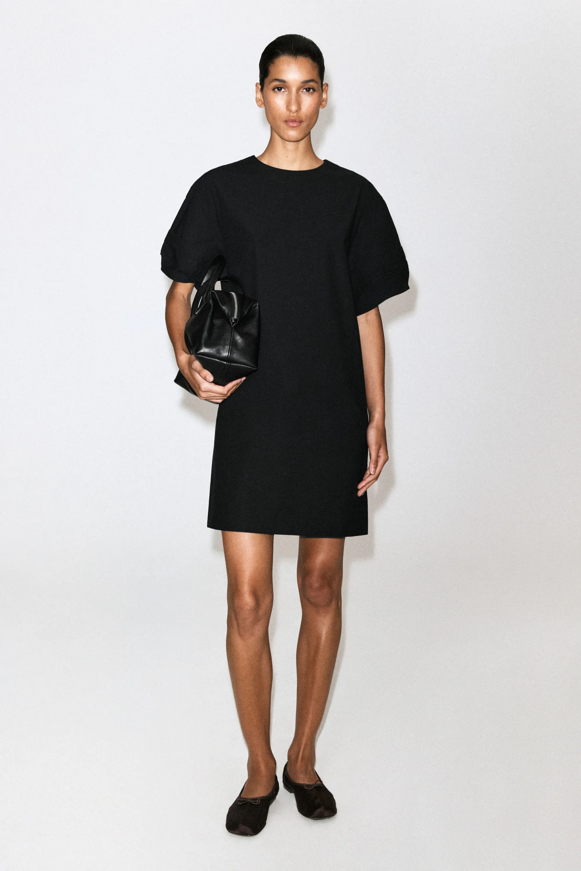 ROBE COURTE NERVURÉE EN COTON - NOIR