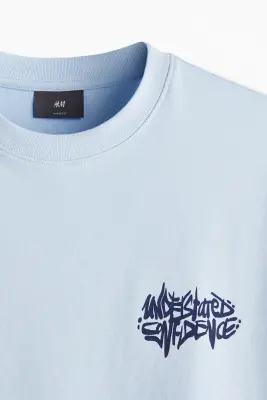T-shirt imprimé Loose Fit - Bleu clair/Confidence — photo 2