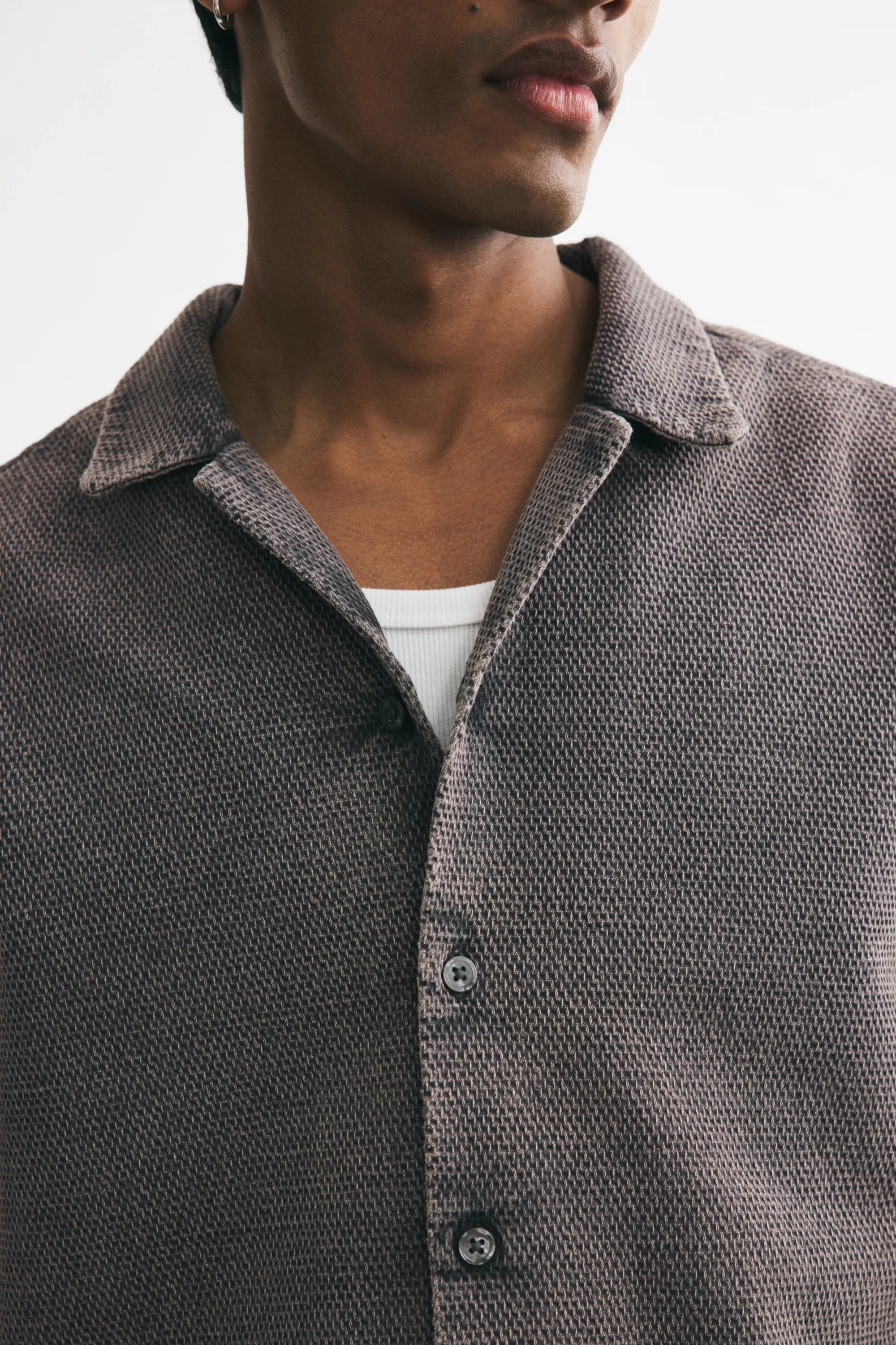 Chemise gaufrée Relaxed Fit avec col cubain - Gris foncé