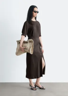 Robe midi à détails plissés - Marron foncé — photo 4