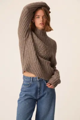 Pull Angie Loutre — photo 1