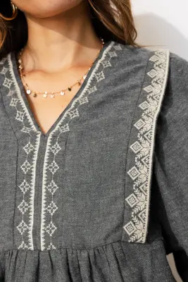 Blouse brodée Femme — photo 5