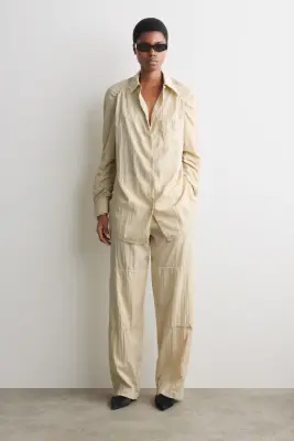 CHEMISE EN SOIE FROISSÉE - BEIGE CLAIR — photo 1