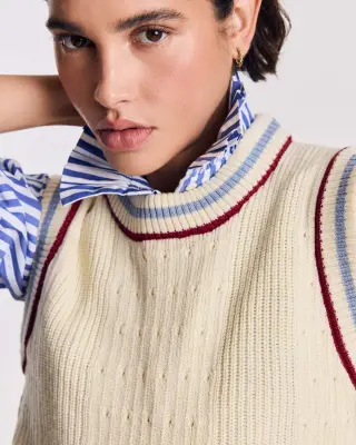 Pull Perle écru liseré bleu et rouge — photo 3