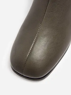 Bottines en cuir à bout carré - Gris foncé — photo 3