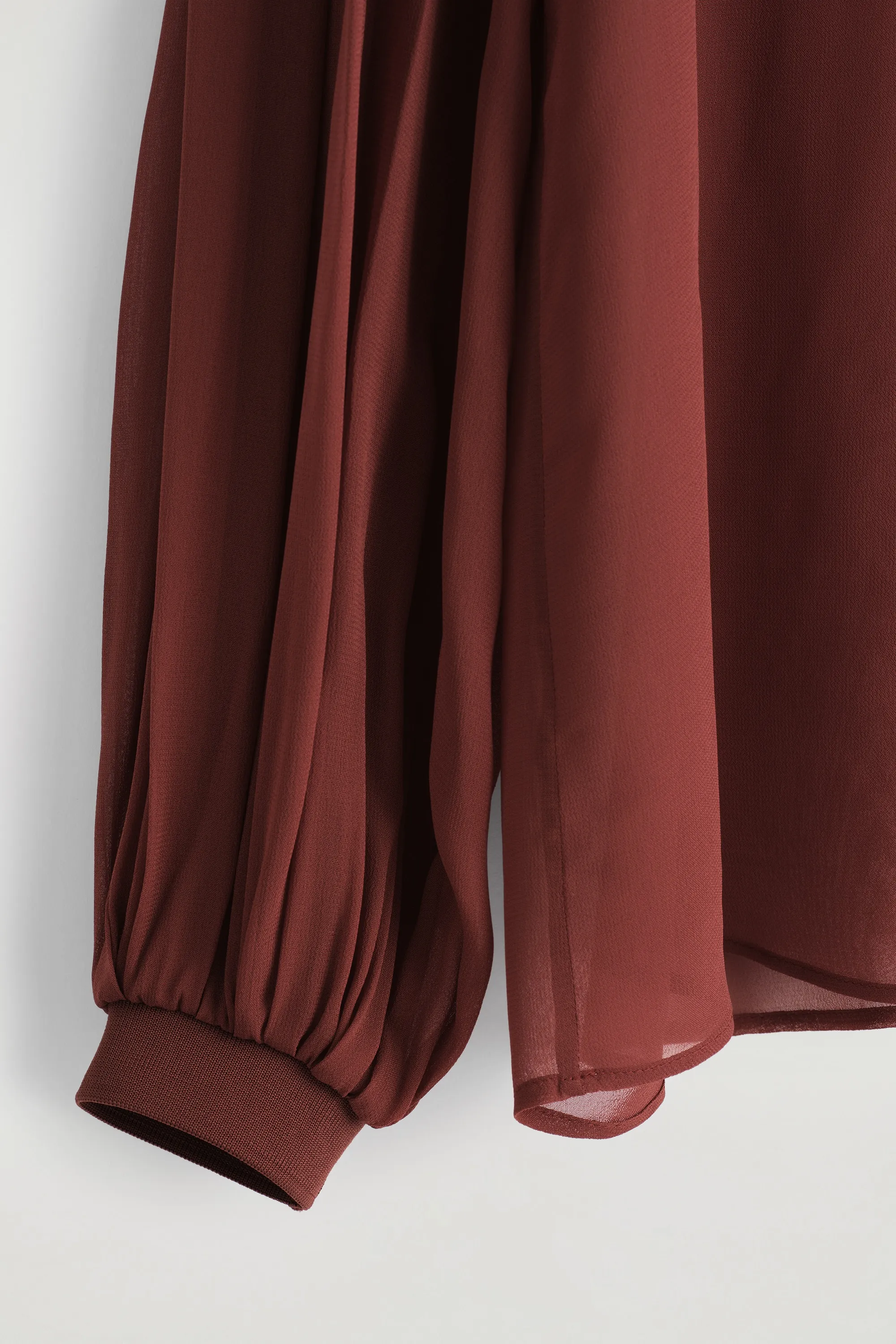 BLOUSE DIAPHANE À MANCHES BALLON - ROUGE PROFOND