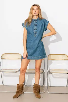 Robe courte en jean — photo 2