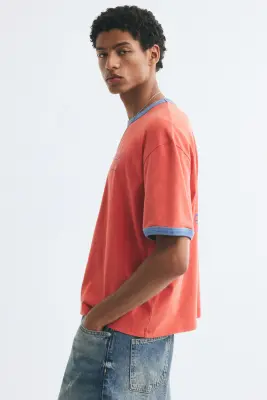 T-shirt Relaxed Fit avec motifs imprimés - Rouge/Sports Club — photo 4