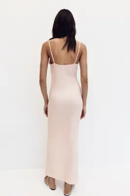 Robe à bretelles fines avec encolure bénitier - Rose clair — photo 3