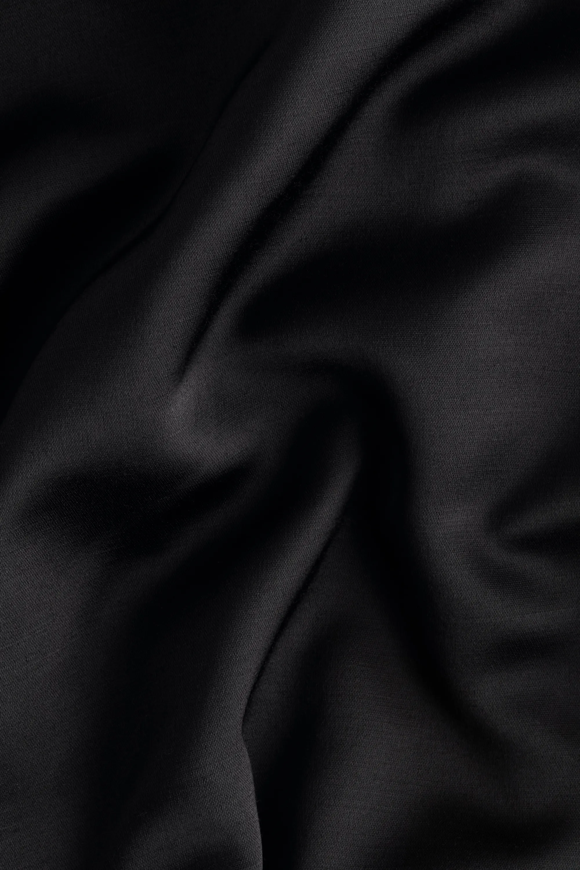 Robe à bretelles fines avec encolure en V - Noir