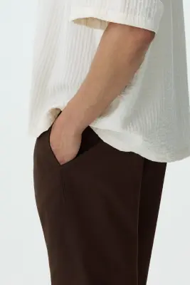 Chino Relaxed Fit en twill de coton - Marron — photo 2