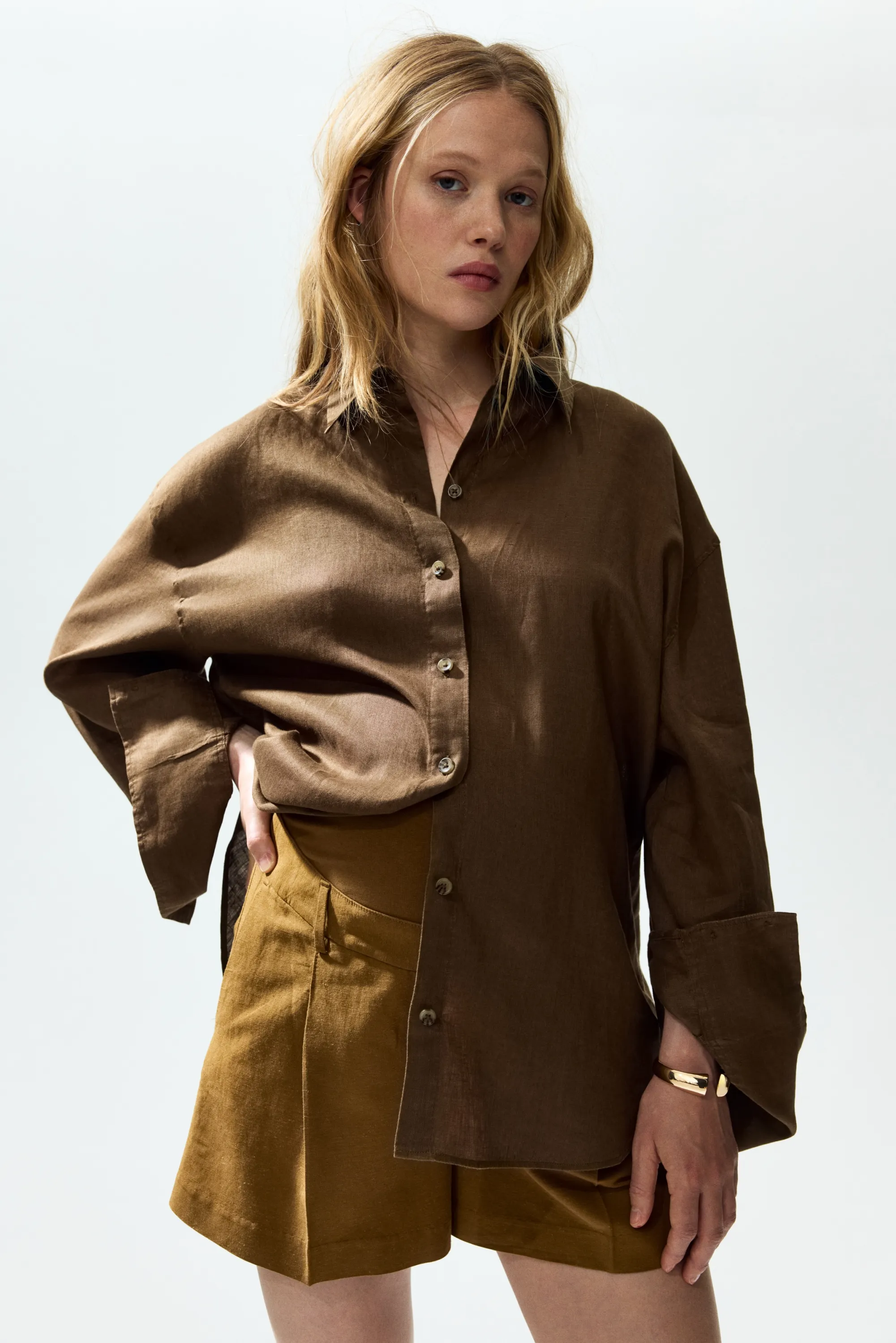 MAMA Short en lin mélangé - Olive doré foncé