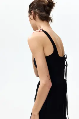 Robe midi avec jupe évasée - Noir — photo 2