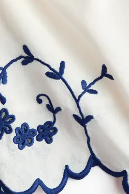 Short brodé en lin mélangé - Crème/fleurs — photo 3