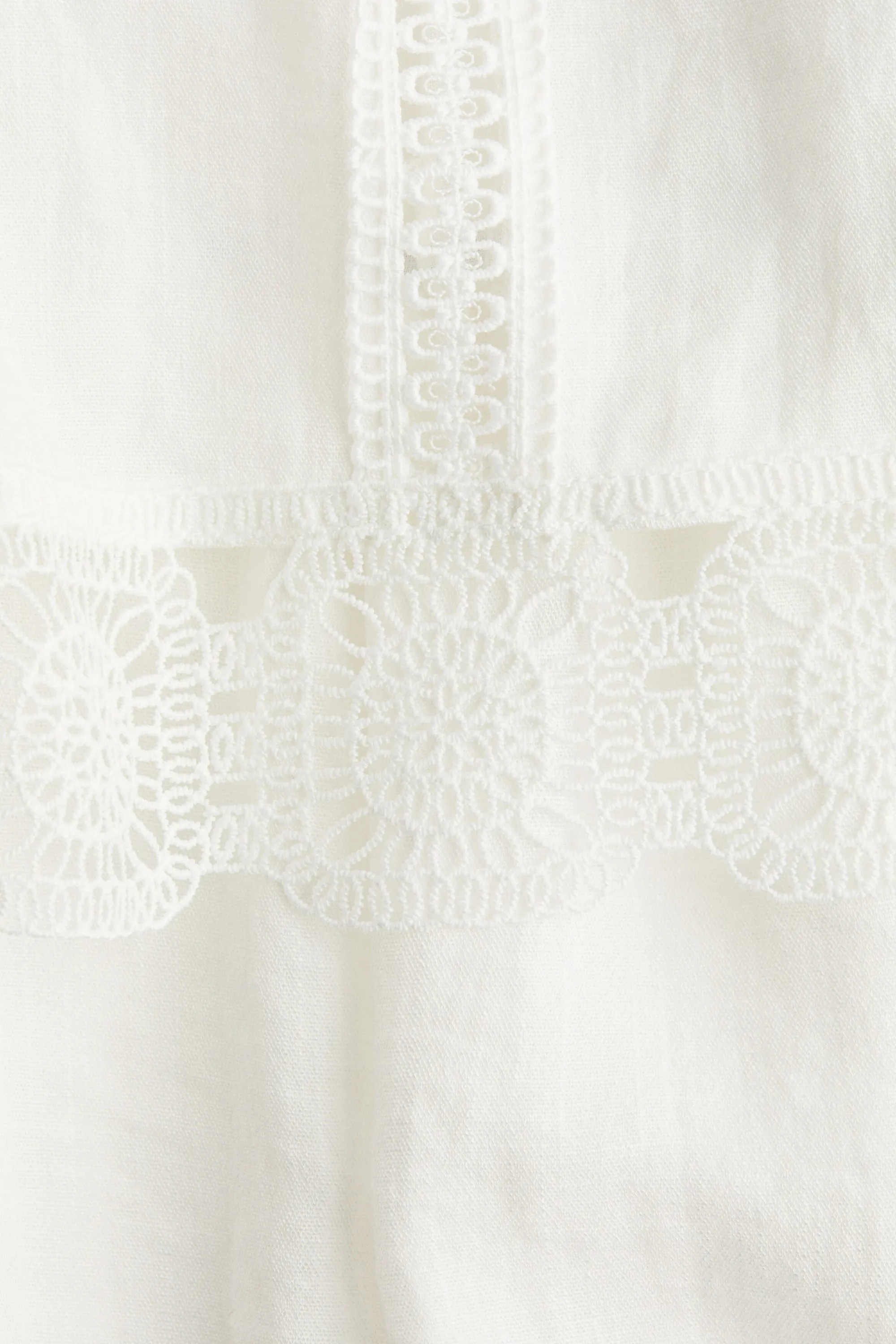 Combi-short avec détails brodés - Blanc