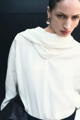 Blouse avec col écharpe - Blanc — photo 2