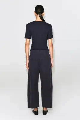 PANTALON BARREL À PLIS EN COTON - BLEU MARINE — photo 4