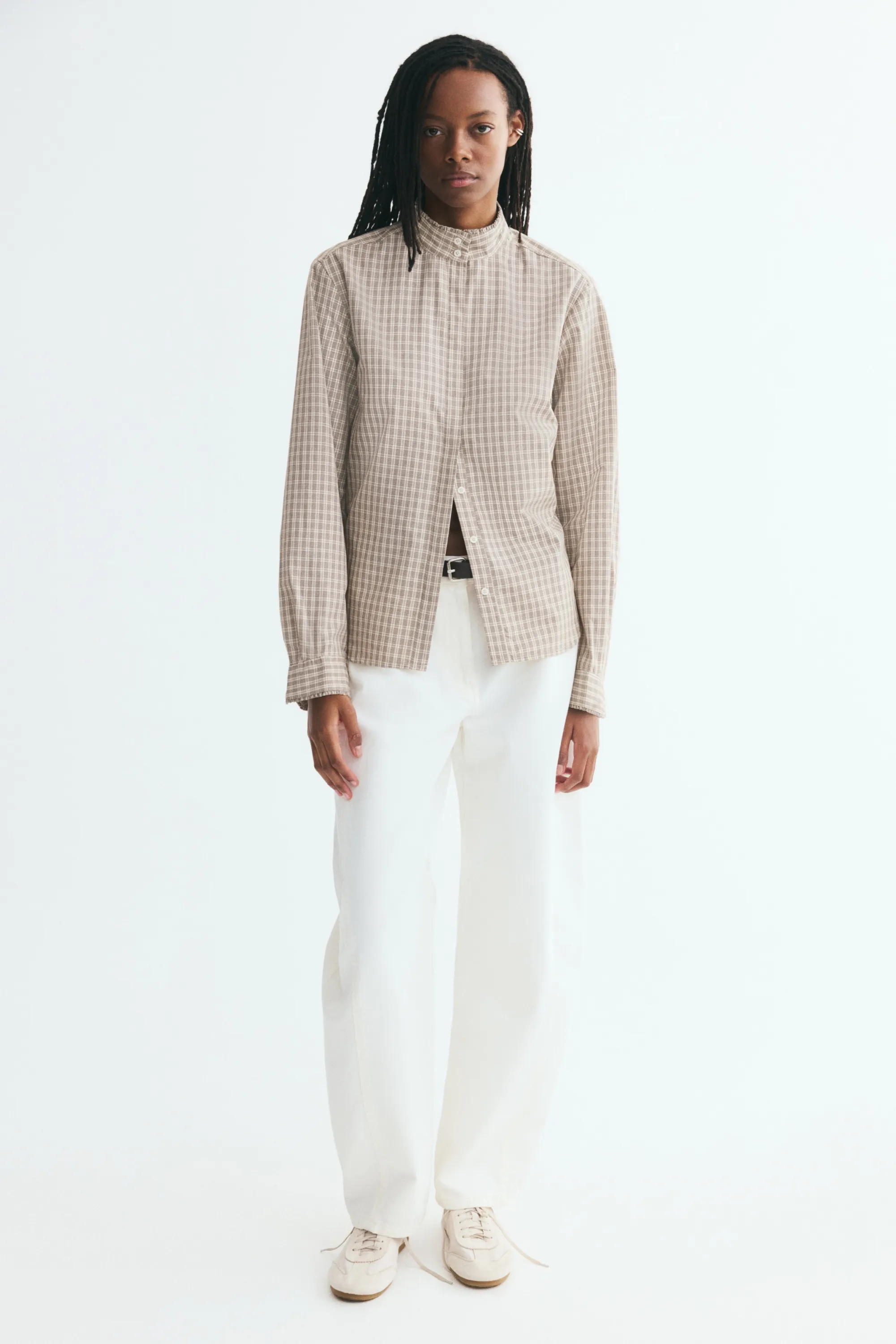 Chemise à col droit avec bords ruchés - Taupe clair/carreaux
