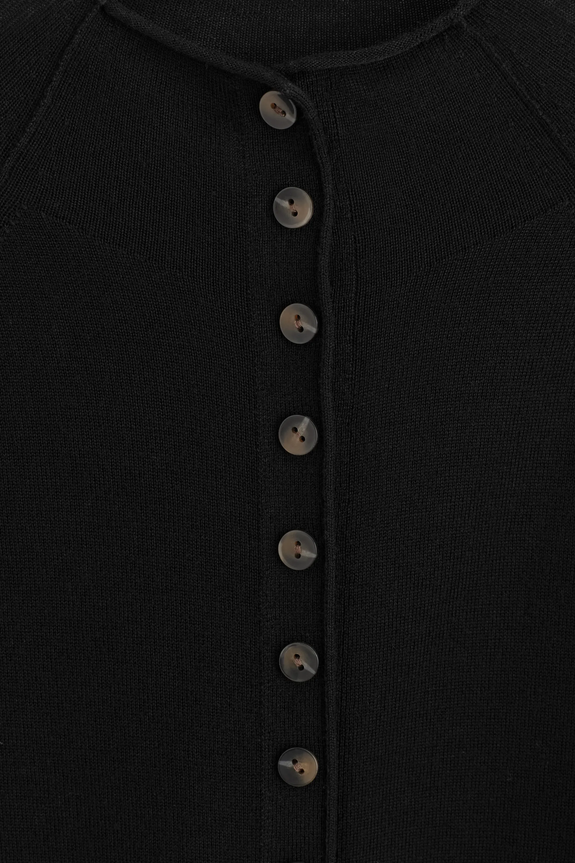 CARDIGAN À COL CHEMINÉE EN LAINE MÉRINOS - NOIR