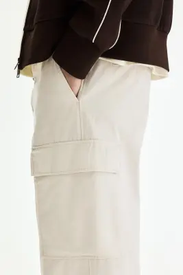 Pantalon cargo Relaxed Fit en coton - Crème — photo 3