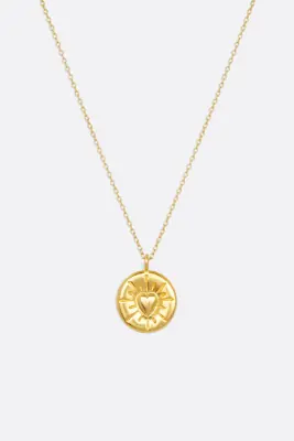 COLLIER FELLA — photo 1