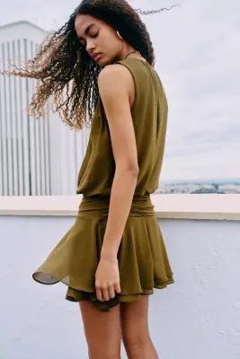 Robe en mousseline avec détail à nouer - Vert kaki foncé — photo 3