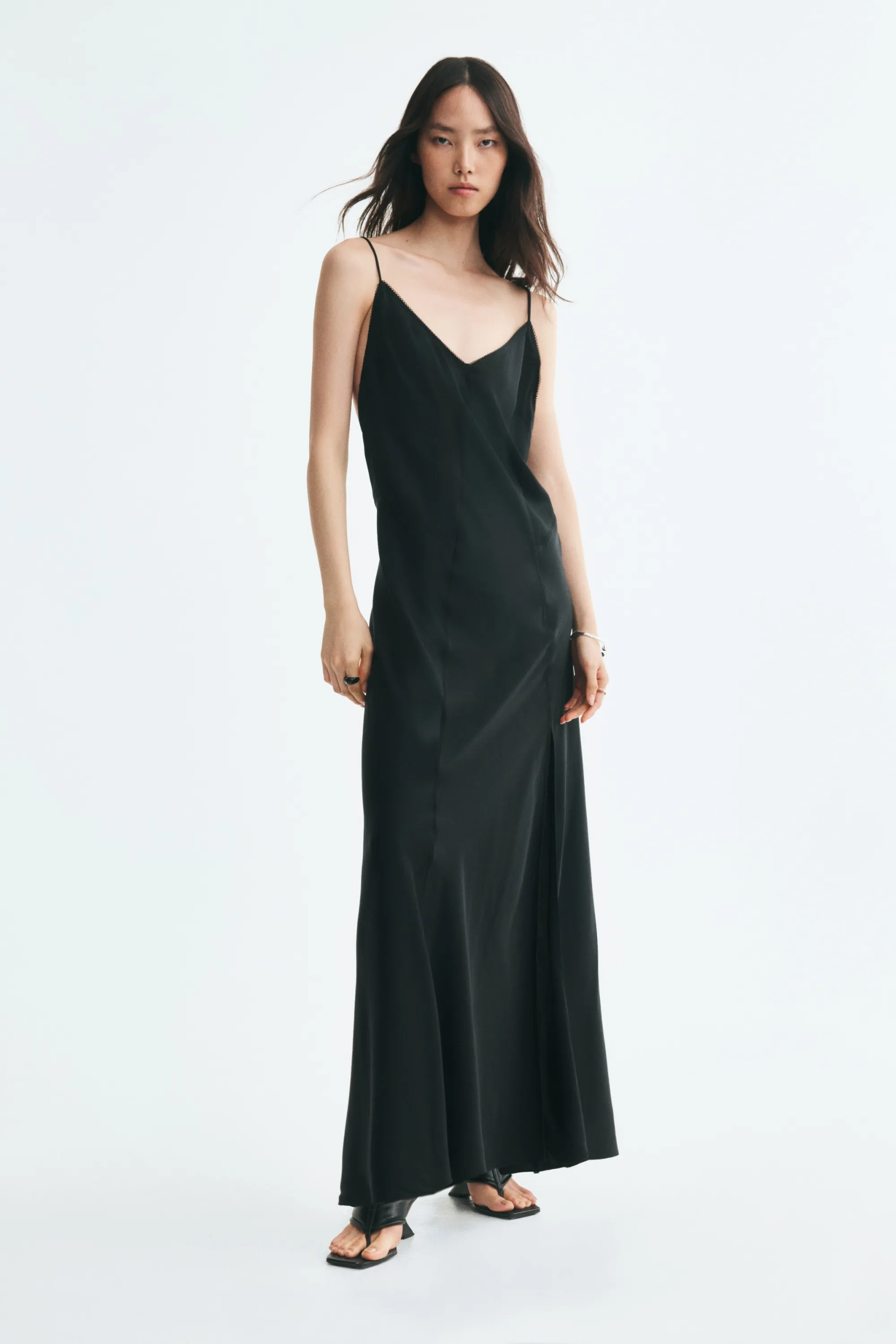 Robe à bretelles fines avec dos ouvert - Noir